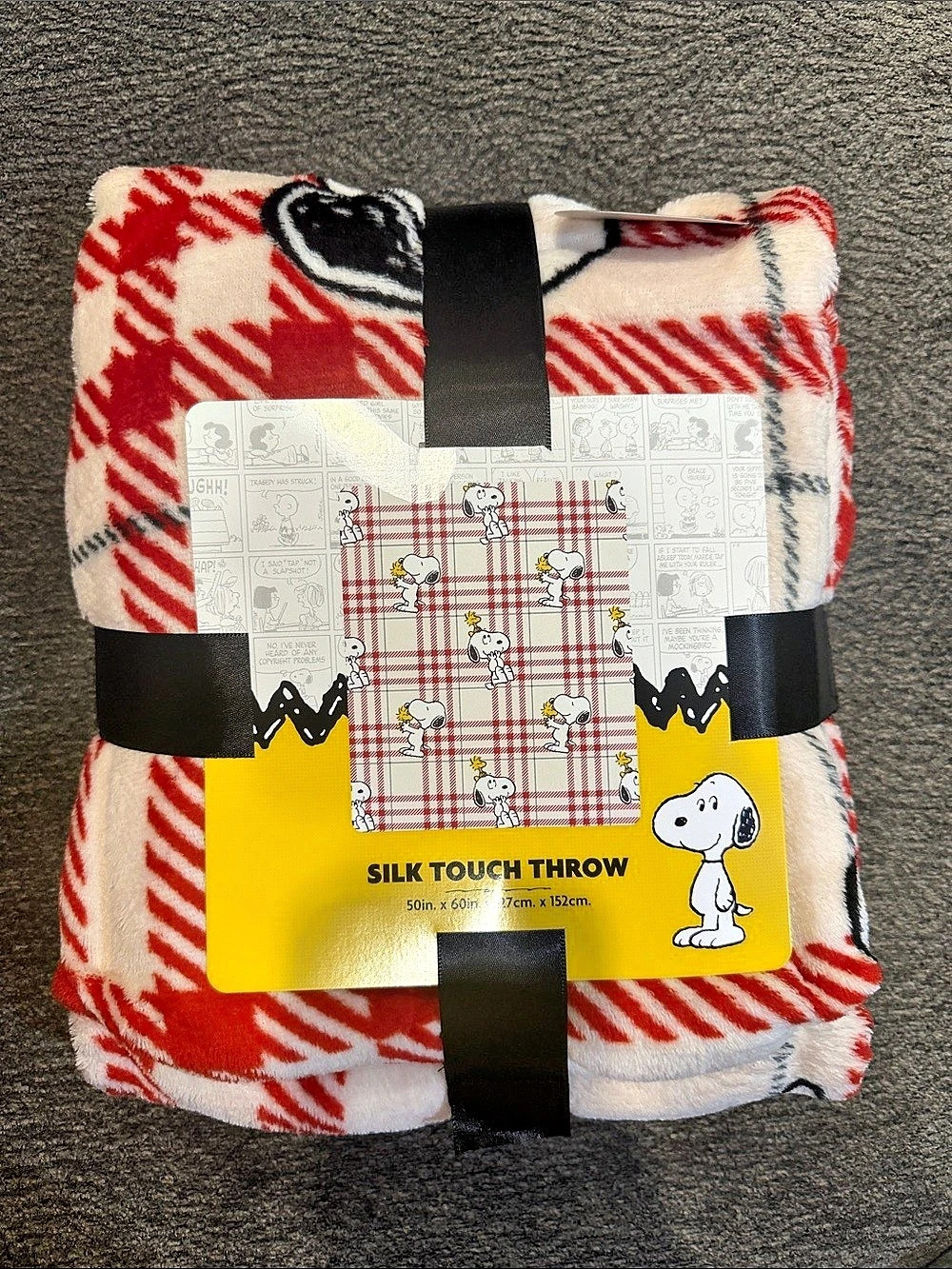 Peanuts Snoopy Silk Touch Red & White Plaid Throw NWT